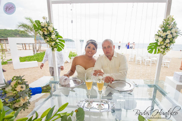 boda en playa, beach wedding, Oaxaca, México, Bodas Huatulco, Wedding Planner