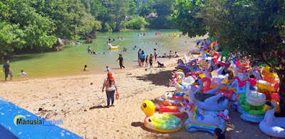 Pantai Balekambang Jawa Timur