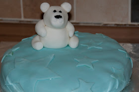 Polar bear cake topper