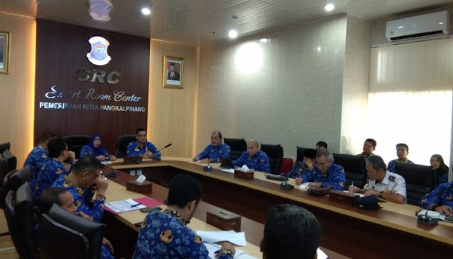  Pj. Walikota Lusje Pimpin Rapat Pembahasan Penyerapan APBD