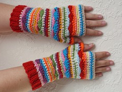 405 - Red Cuff Boho Fingerless Gloves (1)