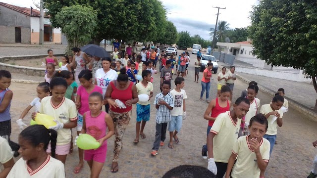 Distrito de Nova Cruz realiza mutirão de Limpeza no combate ao mosquito.