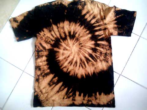 kaos tie dye