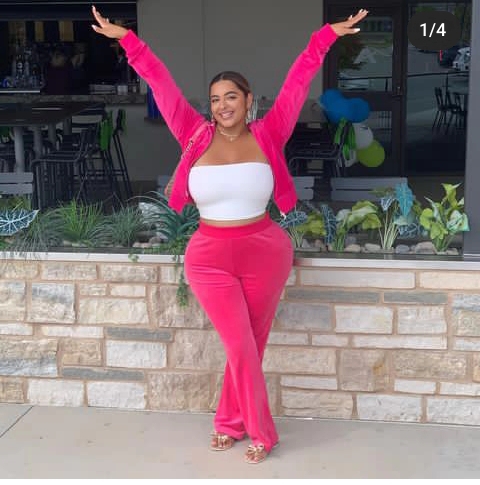 Tania (taniabombon) stuns in a pink tracksuit, see the beautiful photos