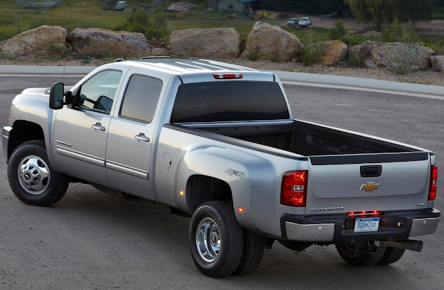 Chevrolet Silverado 2012 photos