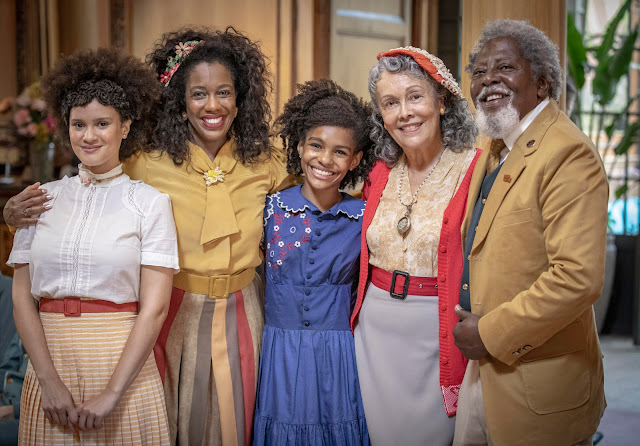 Olímpia (Analu Prestes), Adélia (Malu Dimas), Neiva (Maria Gal), Popó (Mestre Ivamar), Tânia criança (Gabriela Motta).