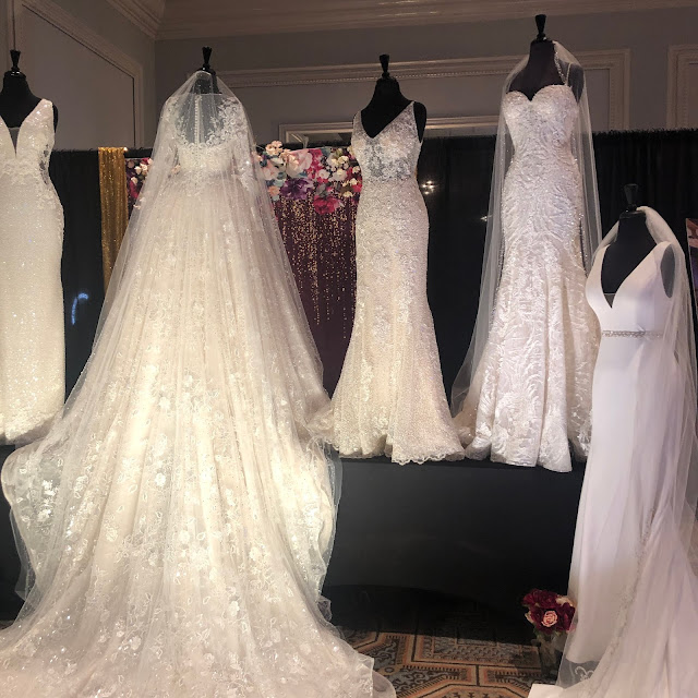 Photos from the Wednesday September 18th Chicago Luxury Bridal Expo