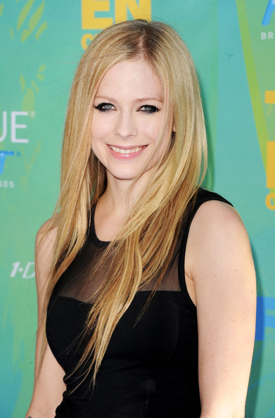 Avril Lavigne Pics from Teen Choice Awards