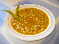 http://www.recetaspasoapaso.com/2010/02/alubias-pochas.html