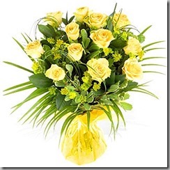yellow_roses_in_vase