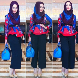 Gaya busana batik balutan hijab casual dian pelangi