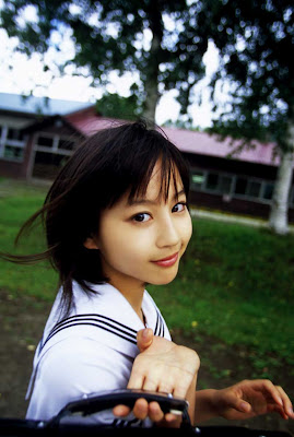 Horikita Maki : Beautiful Japanese School Girl