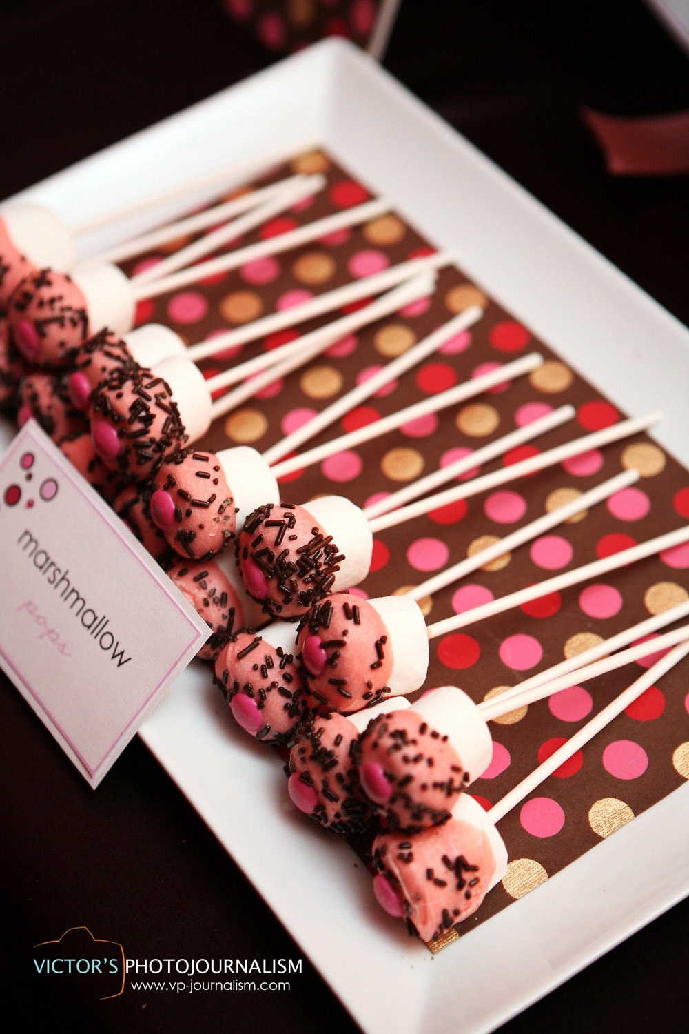 candy tables at weddings