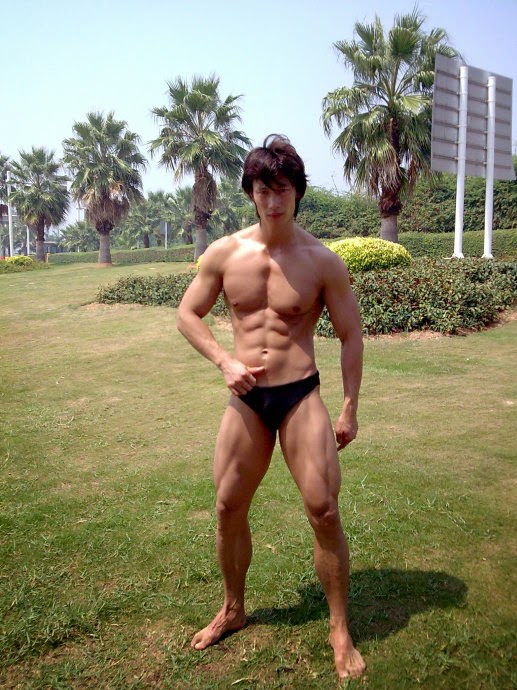 http://gayasiancollection.com/hot-asian-hunk-beijing-trainer-guang-jia-rong/