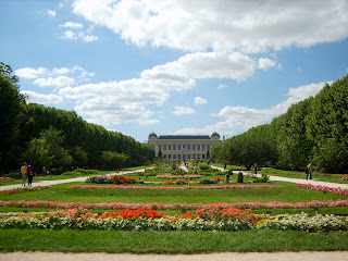 Holiday Fans travel the World RTW -family activities Budget Travel Paris Parks and Gardens in Paris