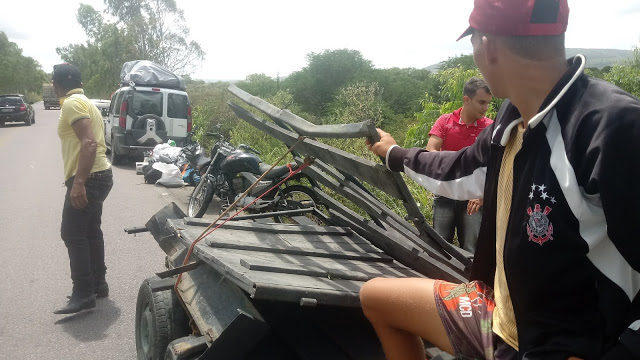 VÍDEO: NA HORA QUE O REBOQUE DESENGATOU DO CARRO E CAPOTOU EM BOM CONSELHO/PE