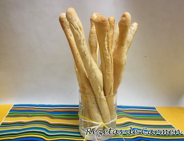 Colines de pan o grissini