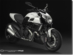 10-Diavel.jpg09-Diavel.jpg ducati 2011 white