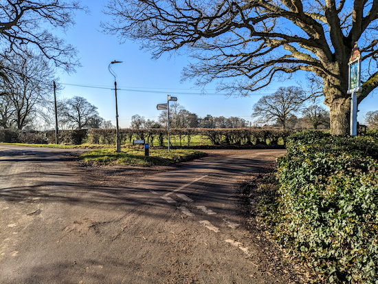 After the pub turn right on Rabley Heath Road