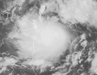 MATTHEW (vorerst kein Hurrikan) über Nicaragua und Honduras, 2010, aktuell, Atlantik, Belize, Honduras, Hurrikan Satellitenbilder, Hurrikansaison 2010, Karibik, Kolumbien, Matthew, Mexiko, Nicaragua, Vorhersage Forecast Prognose, Yucatán,