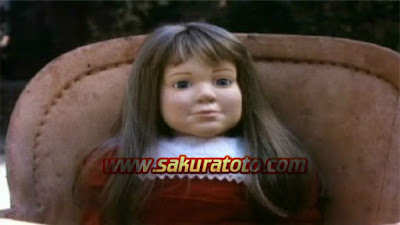 Sakuratotomisteri.blogspot.com - 5 Boneka Yang Di Gunakan Dalam Film Horor Terseram