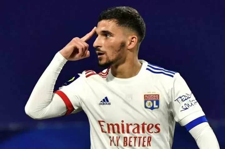 Man Utd and Liverpool join Arsenal in transfer fight for cut-price Houssem Aouar