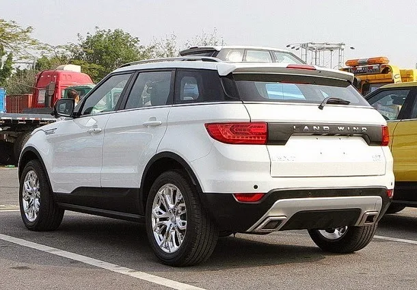 Land Wind X7 la copia china del Land Rover Range Evoque