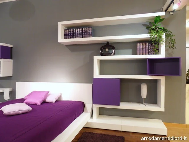 DORMITORIO MODERNO PURPURA BLANCO Y GRIS via www.dormitorios.blogspot.com DORMITORIO MORADO Y BLANCO