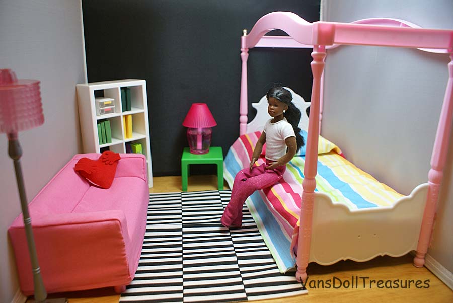Fashion Dolls at Van's Doll Treasures: Nicole's Ikea Inspired Bedroom