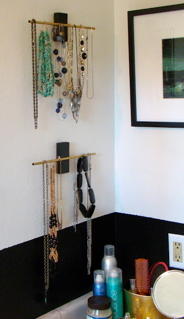 DIY Jewlery Hanger