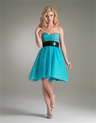 Turquoise wedding dresses This cute dress has a sweetheart neckline 