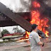 Caminhão despenca de viaduto, pega fogo e explode em SC