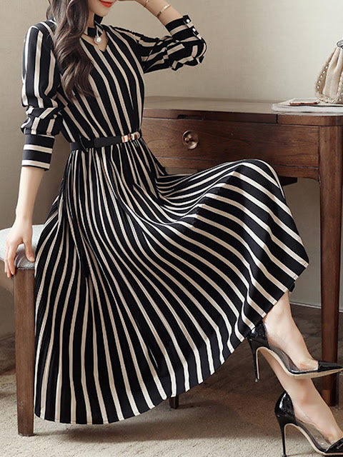 https://www.fashionmia.com/Products/round-neck-cutout-vertical-striped-belt-midi-skater-dress-209025.html