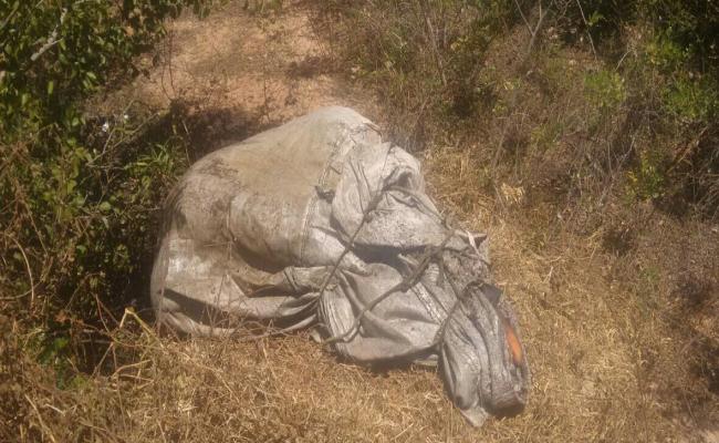 Corpo é encontrado dentro de saco na estrada de Genipabu