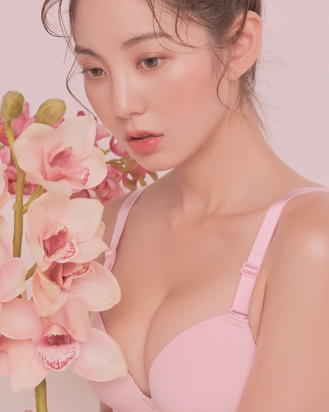 Rock Chae-eun – Beautiful Korean Push Up Bra Model
