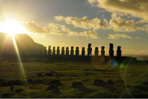 Pulau Paskah dan Misteri 800 Patung Kuno  1000 Unik