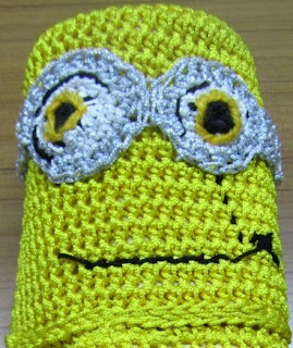 Minion Case showing eye detail