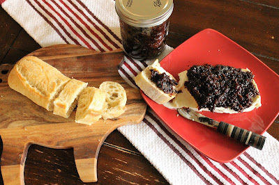 Apple Bacon Jam - the perfect savory, sweet jam to put on top of anything and everything! Burgers, Grilled Cheese, Bread, Pancakes and more! #AppleWeek