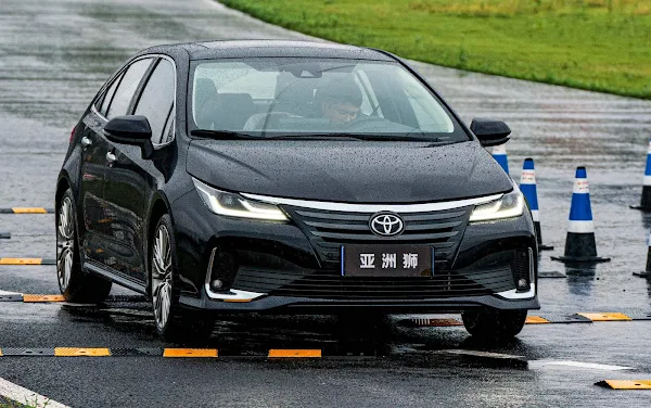 Toyota Allion chega ao mercado chinês para enfrentar o VW Sagitar