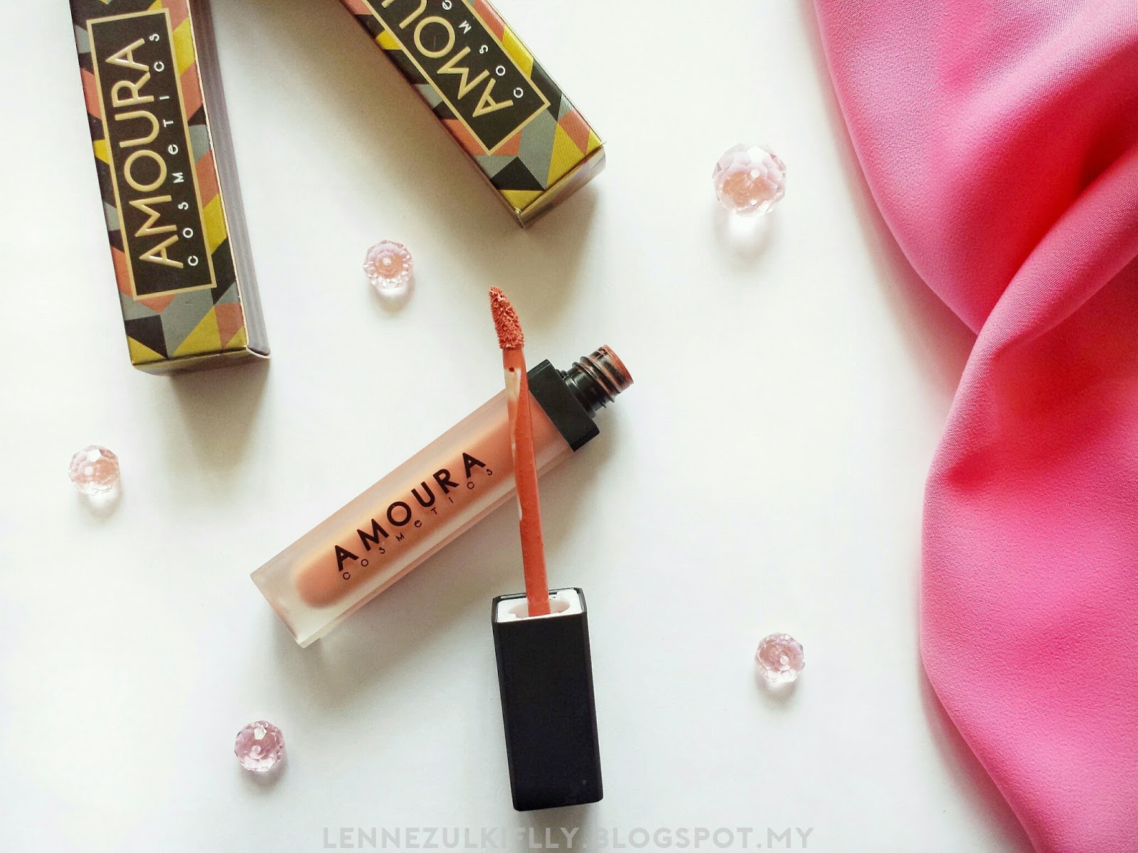 amoura cosmetics liquid lipstick review