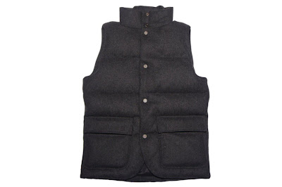 PUBLIC IMAGE（パブリックイメージ）Down Vest Charcoal