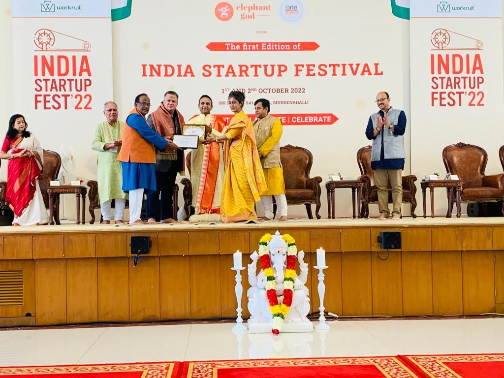 SaaS FinTech Zaggle bags 'Upcoming Unicorn Award' at the Indian Startup Festival 2022