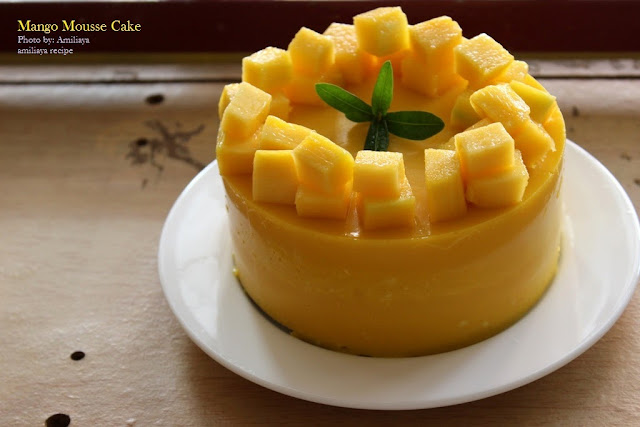 Mango Mousse Cake