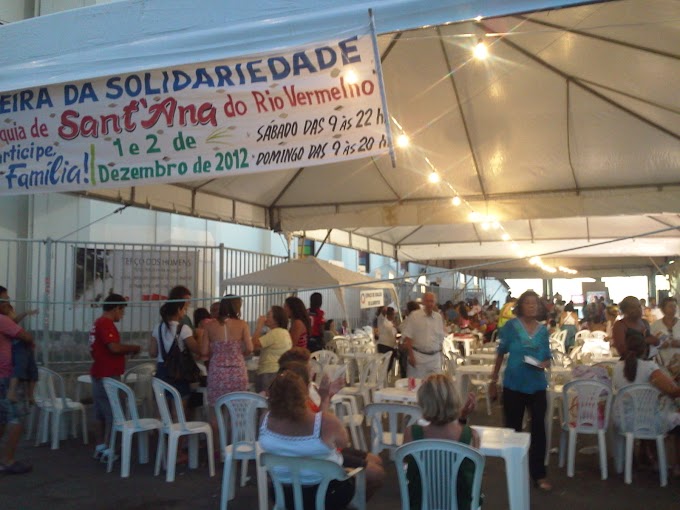 Moradores prestigiam a Feira da Solidariedade