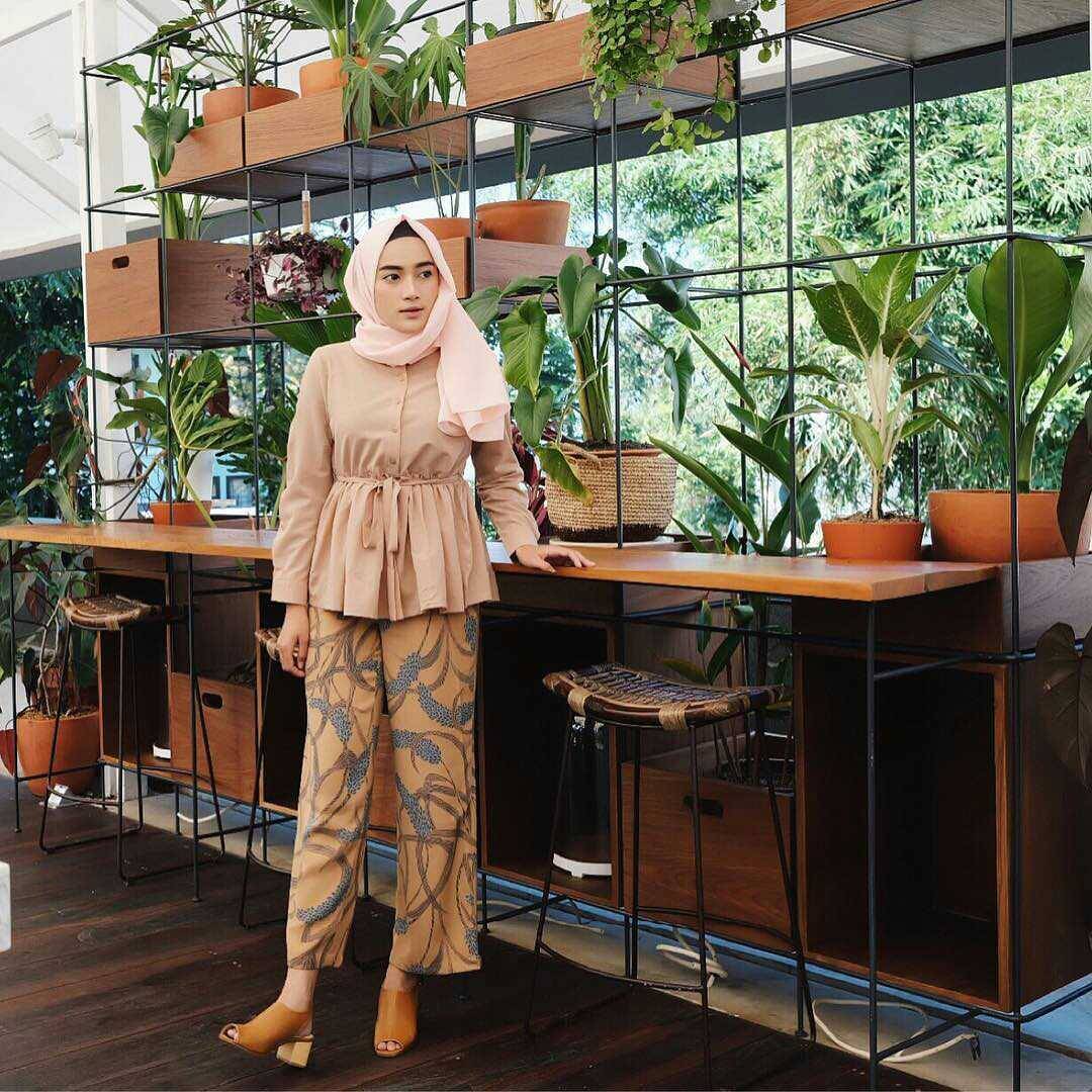 Memadupadankan Celana Kulot Untuk Fashion Hijabers