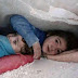 Turquía: Niña protege a su hermano bajo escombros durante 17 horas