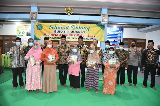 Baznas Sidoarjo Salurkan 30 Ton Beras Zakat Fitrah