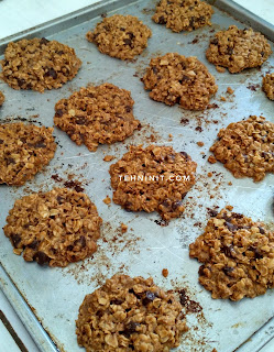 Kue Kering Oat Cokelat Chips Lebih Sehat dan Mudah (healthier oatmeal cookies)