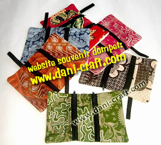 gambar dompet lipat batik