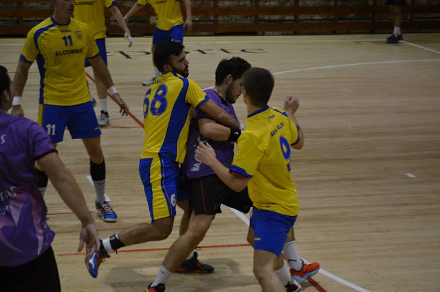 Barakaldo y El Pilar Maristas empatan a 25